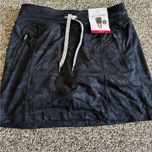 New with tags camo skort